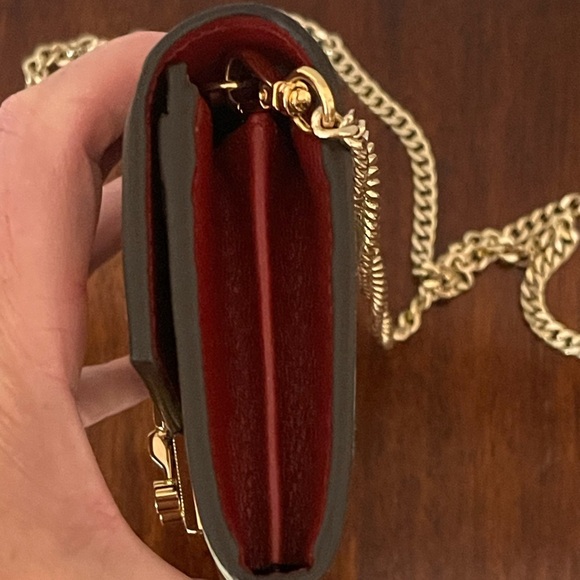 Gucci Floral Wallet on Chain Clutch - Picture 4 of 7